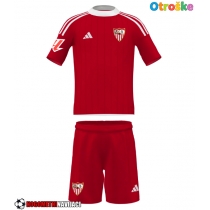 Otroške Nogometnih dresov Sevilla Gostujoči 2025-26 Kratki rokavi (+ hlače)